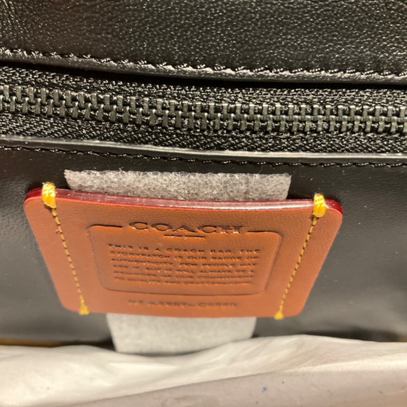 NWT Coach regular size Madison quilted shoulder bag black nappa leather - Picture 9 of 13